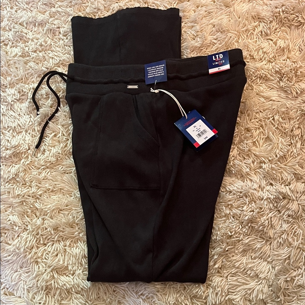 Limited Too 2.0 NWT - black ribb style Wide-Leg Yoga Pants